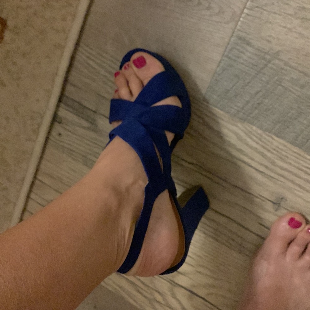 Criss Cross Platform Slingback - Picture 8 of 8
